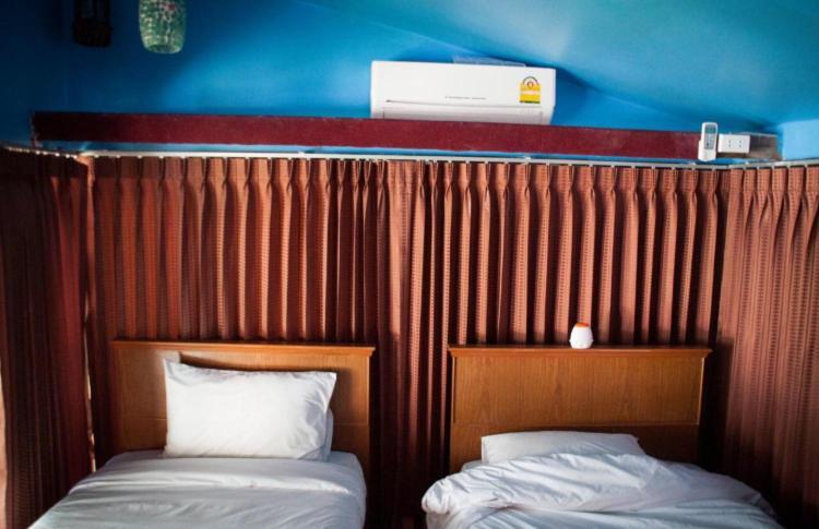 The Lazy Bar And Guesthouse Krabi town Esterno foto