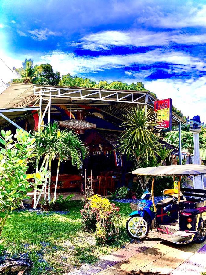 The Lazy Bar And Guesthouse Krabi town Esterno foto
