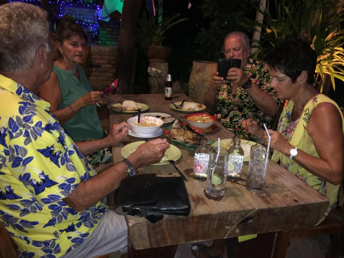 The Lazy Bar And Guesthouse Krabi town Esterno foto