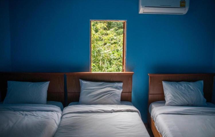 The Lazy Bar And Guesthouse Krabi town Esterno foto