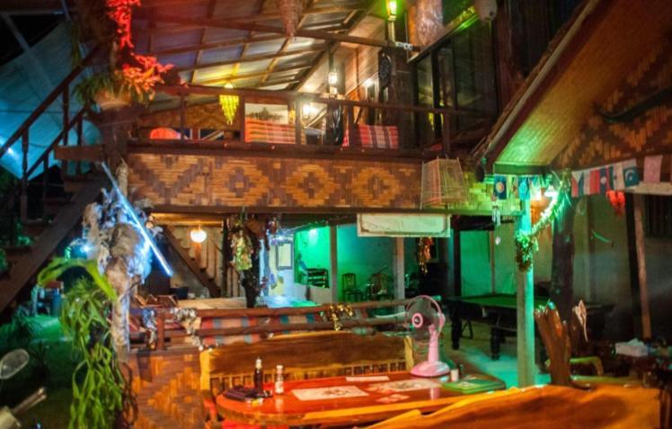 The Lazy Bar And Guesthouse Krabi town Esterno foto